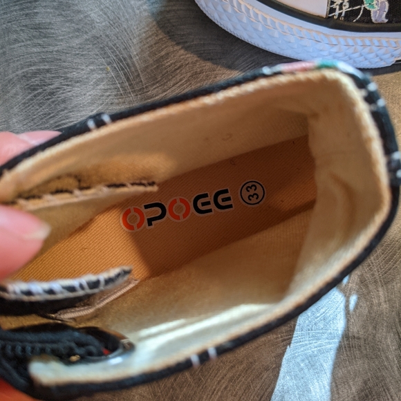 Girl's canvas high top  unicorn shoes - Picture 5 of 7